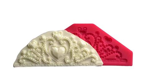 CESİL SİLİKON KALIP - BÜYÜK TAÇ KALPLİ (17,5*7CM)